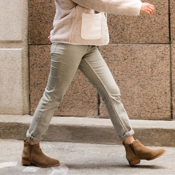 Nisolo Tan Chelsea Ankle Boots - Picture 2 of 7